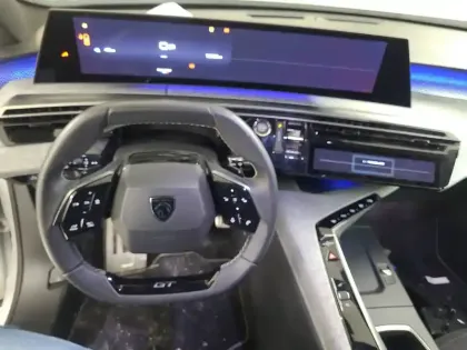 Photo 8 Peugeot 3008  Electrique 210 ch 73 kWh