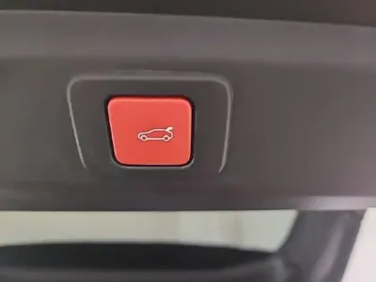 Photo 55 Peugeot 3008  Electrique 210 ch 73 kWh