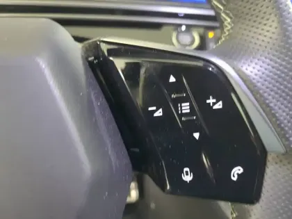 Photo 14 Peugeot 3008  Electrique 210 ch 73 kWh