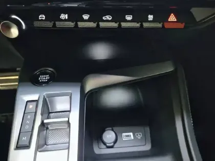 Photo 47 Peugeot 308  SW PureTech 130ch S&S EAT8