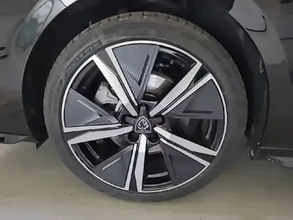 Photo 35 Peugeot 308  SW PureTech 130ch S&S EAT8