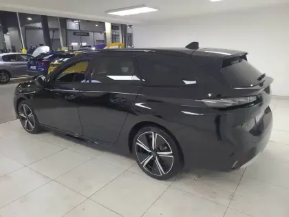 Photo 3 Peugeot 308  SW PureTech 130ch S&S EAT8