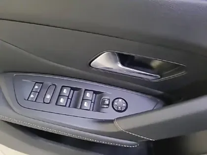 Photo 51 Peugeot 308  SW PureTech 130ch S&S EAT8