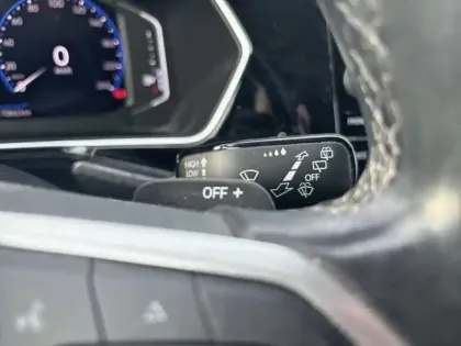 Photo 18 Volkswagen T-cross  1.0 TSI 115 Start/Stop DSG7