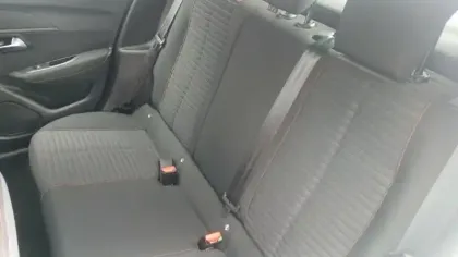 Photo 10 Peugeot 208  Electrique 50 kWh 136ch