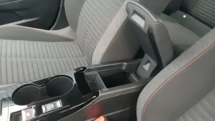 Photo 30 Peugeot 208  Electrique 50 kWh 136ch