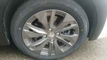 Photo 14 Peugeot 208  Electrique 50 kWh 136ch