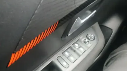 Photo 23 Peugeot 208  Electrique 50 kWh 136ch