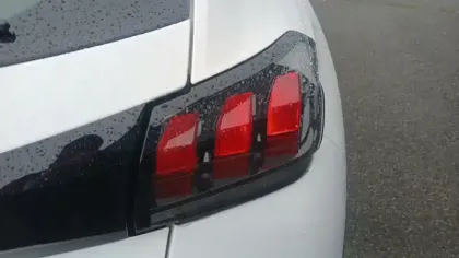 Photo 34 Peugeot 208  Electrique 50 kWh 136ch