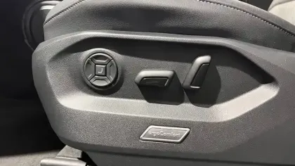 Photo 155 Volkswagen Touareg  3.0 V6 eHybrid 462 ch Tiptronic 8 4Motion