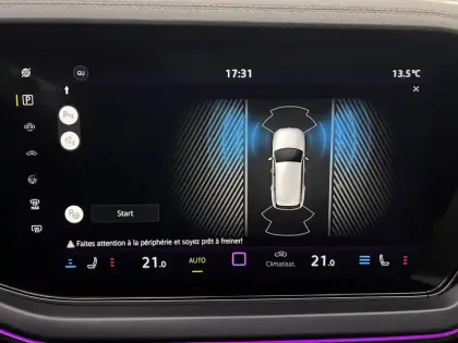 Photo 116 Volkswagen Touareg  3.0 V6 eHybrid 462 ch Tiptronic 8 4Motion