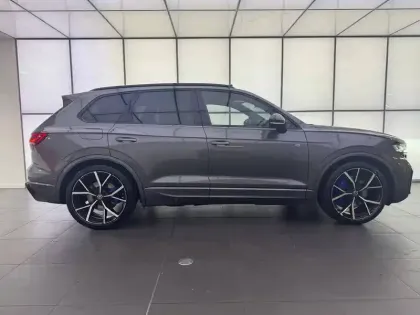 Photo 1 Volkswagen Touareg  3.0 V6 eHybrid 462 ch Tiptronic 8 4Motion