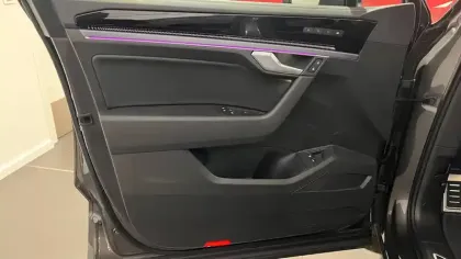 Photo 67 Volkswagen Touareg  3.0 V6 eHybrid 462 ch Tiptronic 8 4Motion