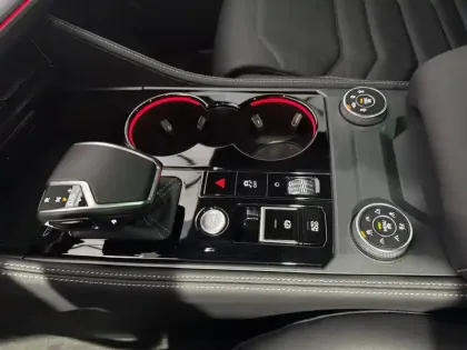 Photo 42 Volkswagen Touareg  3.0 V6 eHybrid 462 ch Tiptronic 8 4Motion