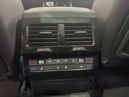 Photo 15 Volkswagen Touareg  3.0 V6 eHybrid 462 ch Tiptronic 8 4Motion