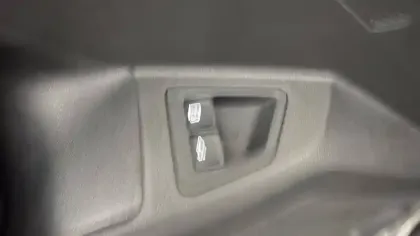 Photo 130 Volkswagen Touareg  3.0 V6 eHybrid 462 ch Tiptronic 8 4Motion