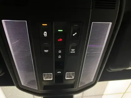 Photo 159 Volkswagen Touareg  3.0 V6 eHybrid 462 ch Tiptronic 8 4Motion