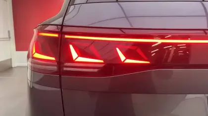 Photo 137 Volkswagen Touareg  3.0 V6 eHybrid 462 ch Tiptronic 8 4Motion