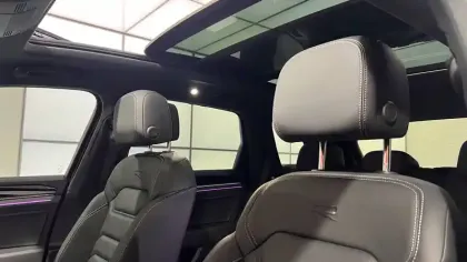 Photo 71 Volkswagen Touareg  3.0 V6 eHybrid 462 ch Tiptronic 8 4Motion