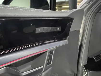 Photo 11 Volkswagen Touareg  3.0 V6 eHybrid 462 ch Tiptronic 8 4Motion