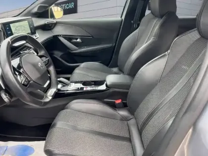 Photo 8 Peugeot 208  PureTech 100 S&S EAT8