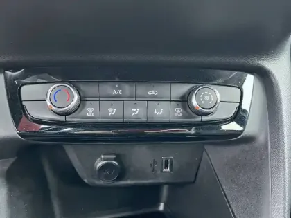 Photo 20 Opel Corsa  1.2 Turbo 100 ch BVA8