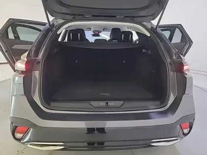 Photo 5 Peugeot 308  SW BlueHDi 130ch S&S EAT8