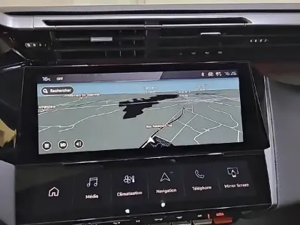 Photo 18 Peugeot 308  SW BlueHDi 130ch S&S EAT8