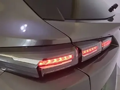 Photo 16 Peugeot 308  SW BlueHDi 130ch S&S EAT8