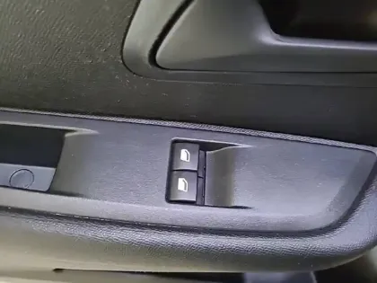 Photo 25 Peugeot 208  PureTech 75 S&S BVM5