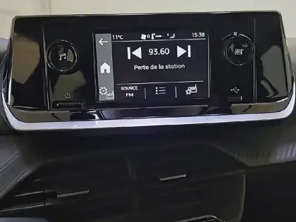 Photo 18 Peugeot 208  PureTech 75 S&S BVM5