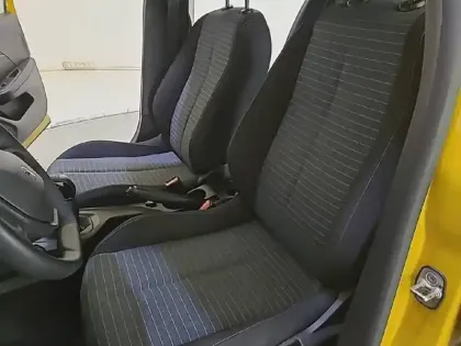 Photo 10 Peugeot 208  PureTech 75 S&S BVM5