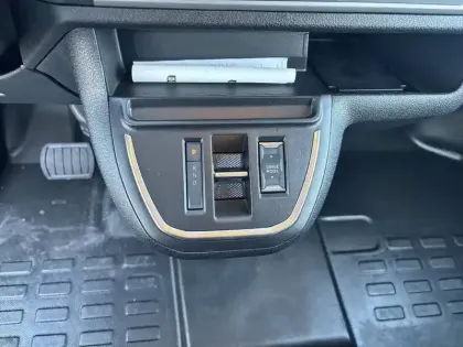 Photo 13 Peugeot Expert  CA FIXE M DIESEL 150 CH AUTOMATIQUE