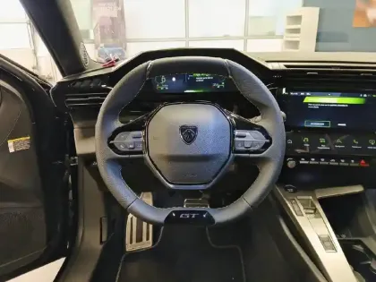 Photo 8 Peugeot 308  SW Hybrid 145 e-DCS6