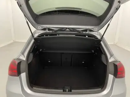 Photo 13 Mercedes Classe A  180 d 8G-DCT