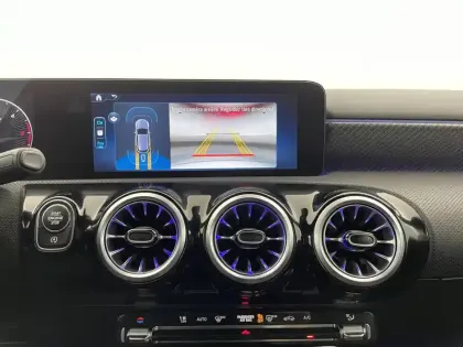 Photo 31 Mercedes Classe A  180 d 8G-DCT