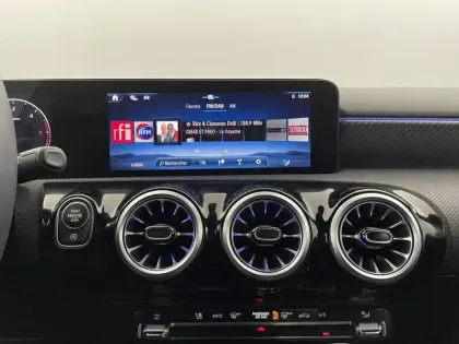 Photo 20 Mercedes Classe A  180 d 8G-DCT