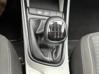 Photo 12 Hyundai I20  1.0 T-GDi 100 Hybrid 48V