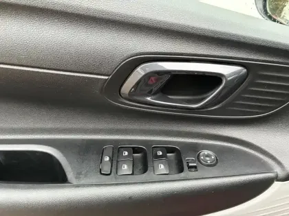 Photo 30 Hyundai I20  1.0 T-GDi 100 Hybrid 48V