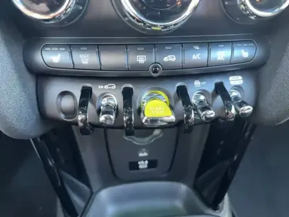 Photo 29 Mini Mini Hatch 3 Portes Cooper SE 184 ch