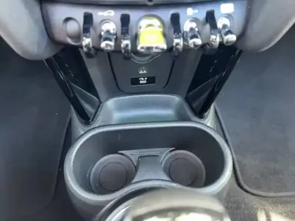 Photo 46 Mini Mini Hatch 3 Portes Cooper SE 184 ch