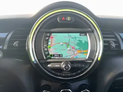 Photo 32 Mini Mini Hatch 3 Portes Cooper SE 184 ch