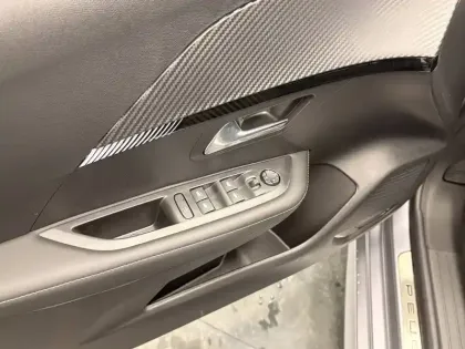 Photo 13 Peugeot 208  Hybrid 110 e-DCS6