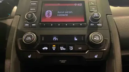 Photo 17 Honda Civic  1.0 i-VTEC 126