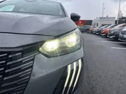 Photo 15 Peugeot 208  Hybrid 110 e-DCS6