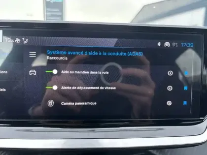 Photo 18 Peugeot 208  Hybrid 110 e-DCS6