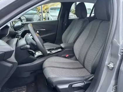 Photo 10 Peugeot 208  Hybrid 110 e-DCS6