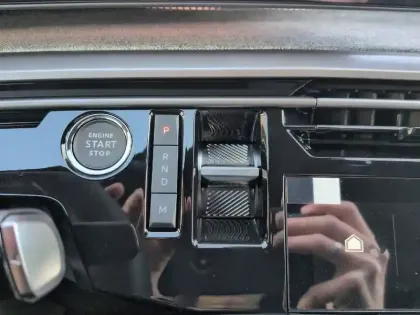 Photo 13 Peugeot 3008  Hybrid 145 e-DCS6