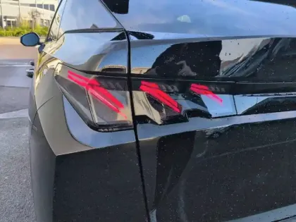 Photo 16 Peugeot 3008  Hybrid 145 e-DCS6