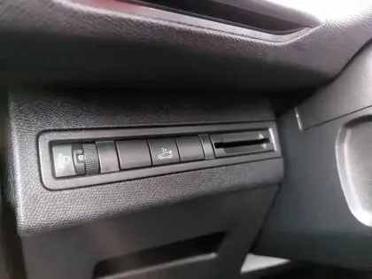 Photo 21 Peugeot 3008  1.5 BlueHDi 130ch S&S BVM6